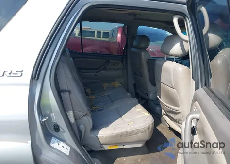 2002 Toyota Sequoia Sr5 V8 z USA, uszkodzony, nr VIN 5TDZT34A92S070079